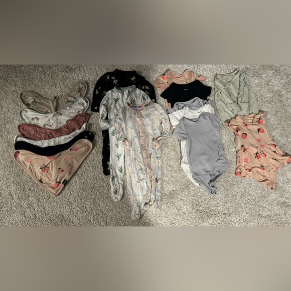 Lot of Kyte Baby and Magnetic Me: 0-3 months - Picture 1 of 1